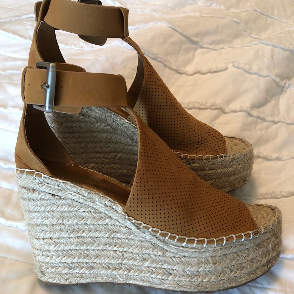 Marc Fisher Annie Wedge 7